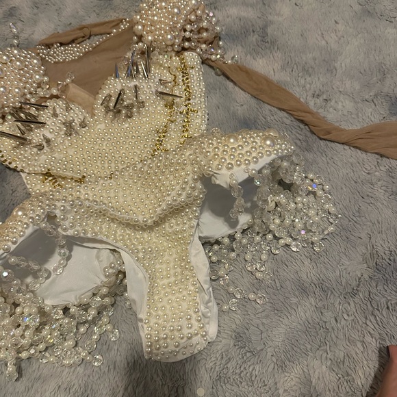 Pearl fashionable body suit, Looks similar to the image of me- Brand New - Picture 14 of 15